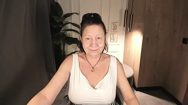 LindaPassionate's Live XXX Chat