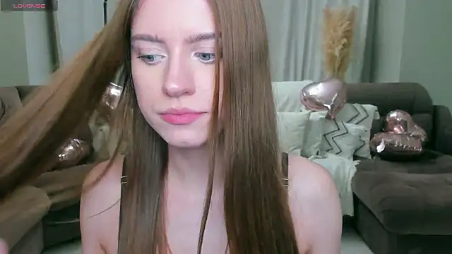 Erica_Kiss Adlı Modelin Canlı XXX Sohbeti