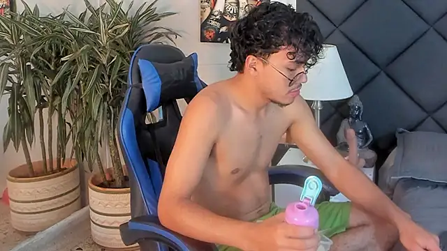 kai_storn's Live XXX Chat