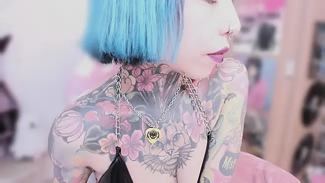 Chat +18 de NikkiRamone ao vivo