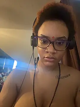 nickytheehawtie Chat XXX in diretta