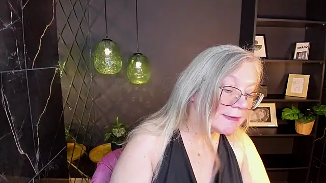 NataliMellow's Live Sex Cam Show