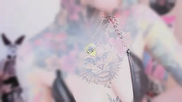 NikkiRamone's Live XXX Chat