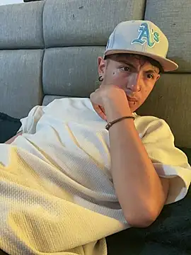 NaytonFreeman 现场XXX聊天