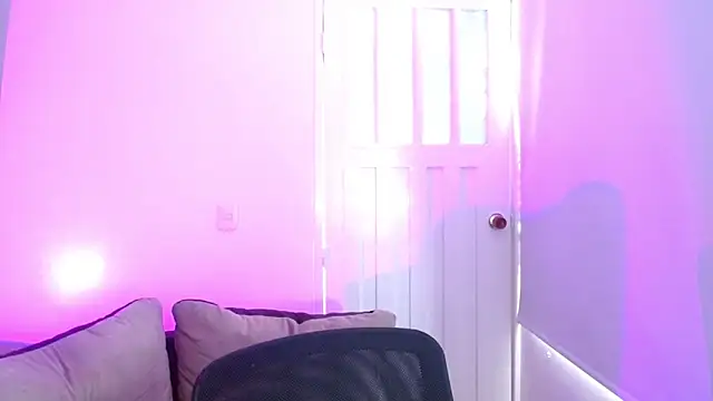 milfrousse live XXX chat