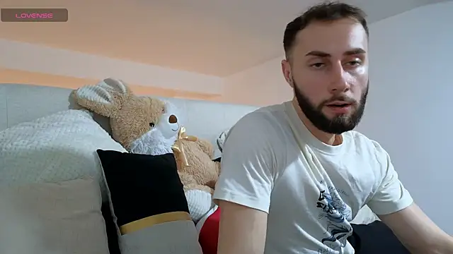 RyanStorm_ élő XXX-chatje