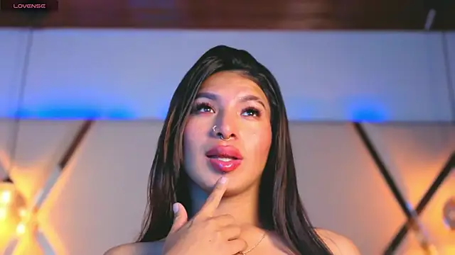 MeelFox's Live XXX Chat