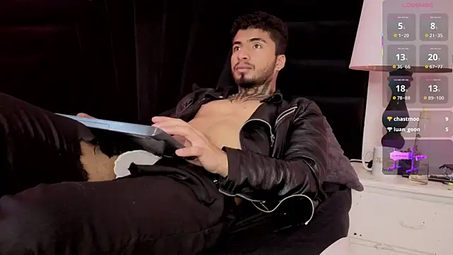 Show modela JuanCamiilo_66 na web-kameri