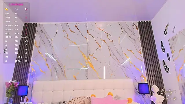 Chat XXX en directo de EmilyLeah_