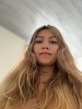 amanda-medrano1's Webcam Show