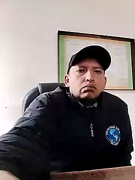 Show modela Hachi28 na web-kameri