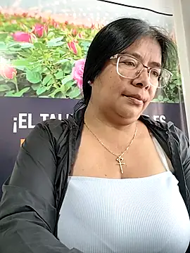 __valentina18 Adlı Modelin Canlı XXX Sohbeti