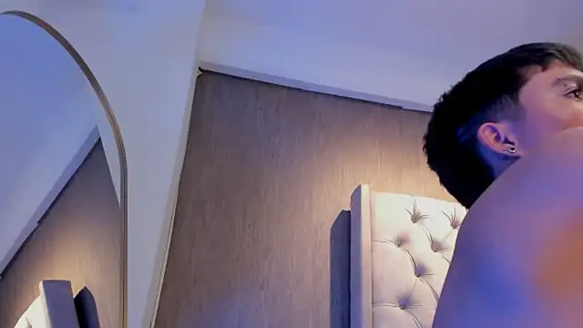 LeoHard__ 现场XXX聊天