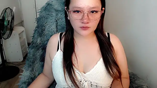 UrLovelyWetPussy Chat XXX in diretta