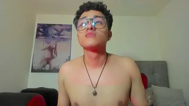 Adonibaskerville4 现场XXX聊天