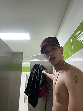 Pertunjukan Kamera Web HarryGaze