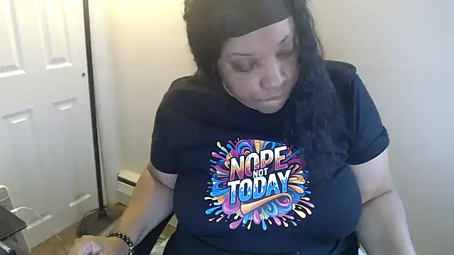 Онлайн чат XXX Sexymona1218