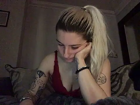 xxamyleighxx élő XXX-chatje