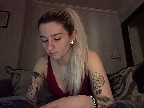 Chat +18 de xxamyleighxx ao vivo