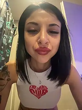 Pokazy przed kamerką – Sasha-Bloom