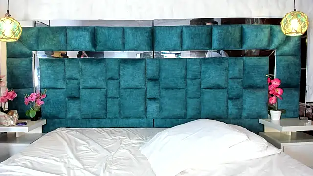 _bonnyandclyde's Live XXX Chat