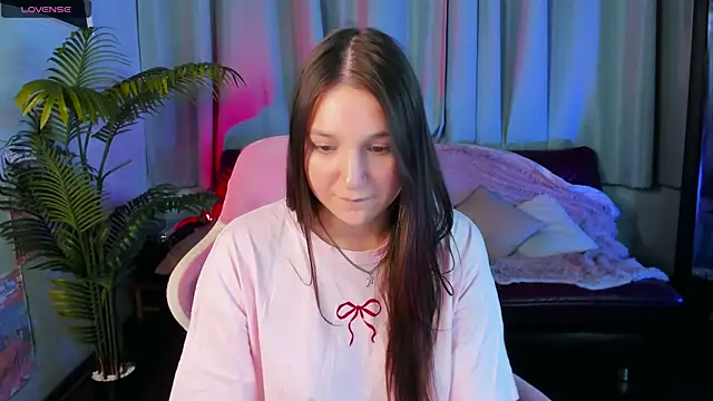 Raven_Crowe Live XXX Chat