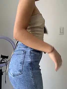 Chat +18 de DULCE_MARIA_EF ao vivo