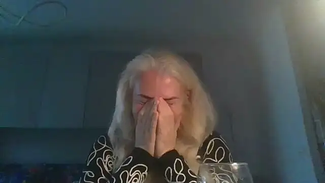 _Llinna_me ওয়েবক্যাম শো