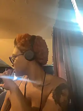 Chat +18 de nickytheehawtie ao vivo