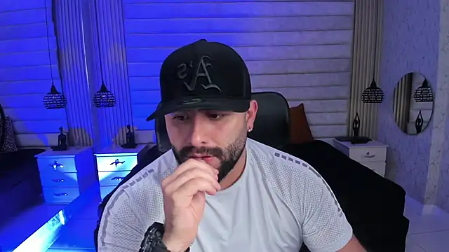 Chatroom XXX en direct de jhon_bear03