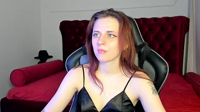 FreyaVey: онлайн-секс-чат