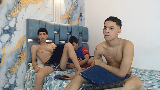 Онлайн чат XXX GOLD_BOYS