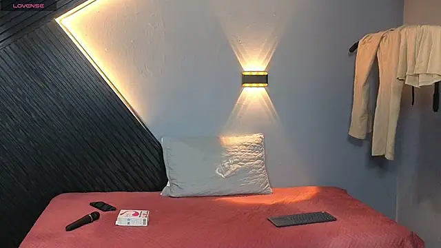 Horny_nick18: онлайн-секс-чат