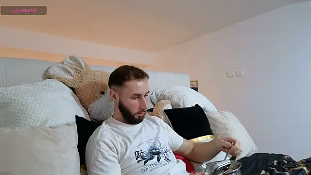 RyanStorm_ Adlı Modelin Canlı XXX Sohbeti