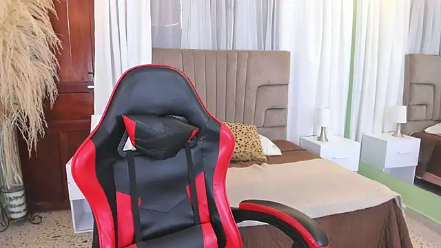 irvin_keyes Adlı Modelin Canlı XXX Sohbeti