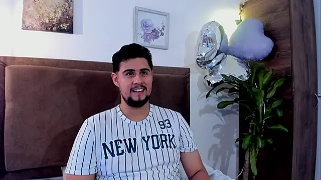 ryan_evannss Adlı Modelin Canlı XXX Sohbeti