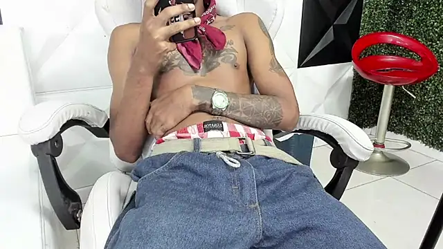 ManSant Adlı Modelin Canlı XXX Sohbeti