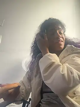 Chatroom XXX en direct de thianahorny