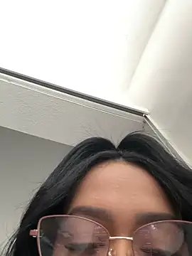 Chat +18 de Lylyyy01 ao vivo