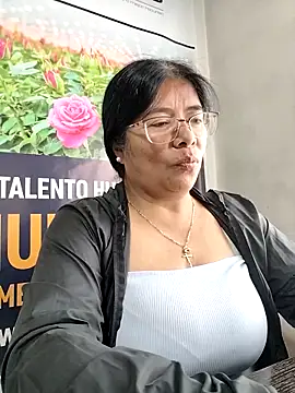 __valentina18's Live XXX Chat