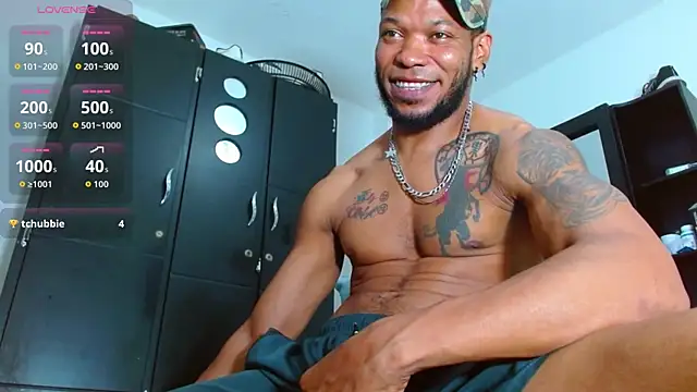 Chat +18 de SELFSUCK_KING_420 ao vivo