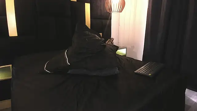 Lucio__Fox Chat XXX live