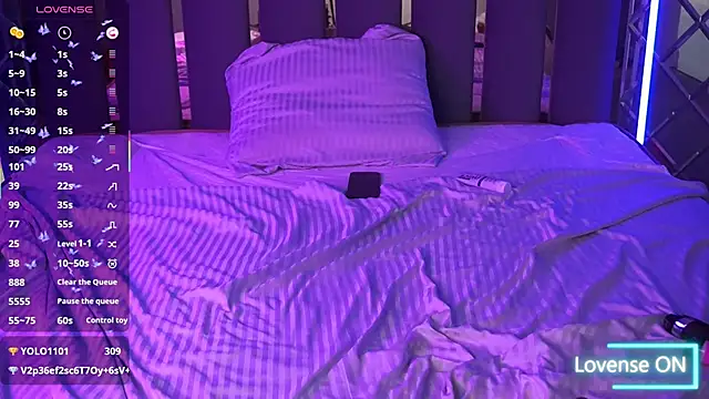 Chatroom XXX en direct de AmiraChase