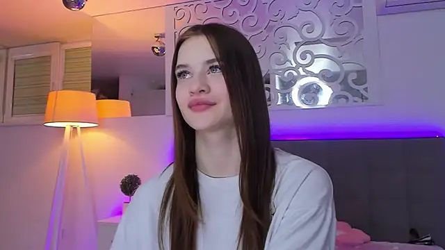 دردشة LuisaClover الجنسية المباشرة