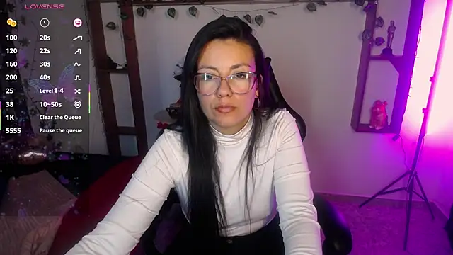 Chatroom XXX en direct de QueenRose94