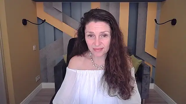 EllaLong: απευθείας συνομιλία ΧΧΧ