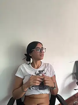 دردشة kitty_rousse01 الجنسية المباشرة