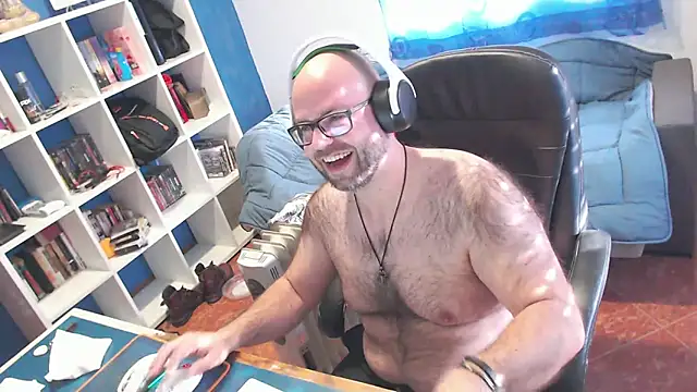 ravingr4d4 Adlı Modelin Canlı XXX Sohbeti