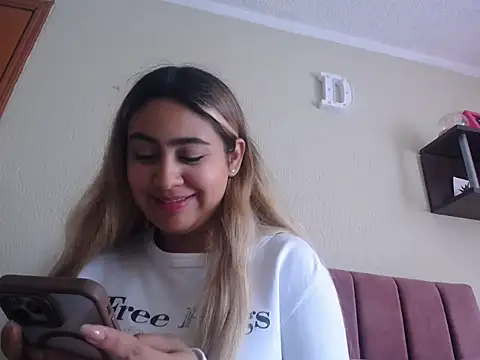 Miabonnett_ Live XXX-chat