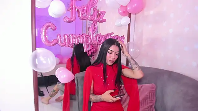 Ashley_Blum_ Adlı Modelin Canlı XXX Sohbeti